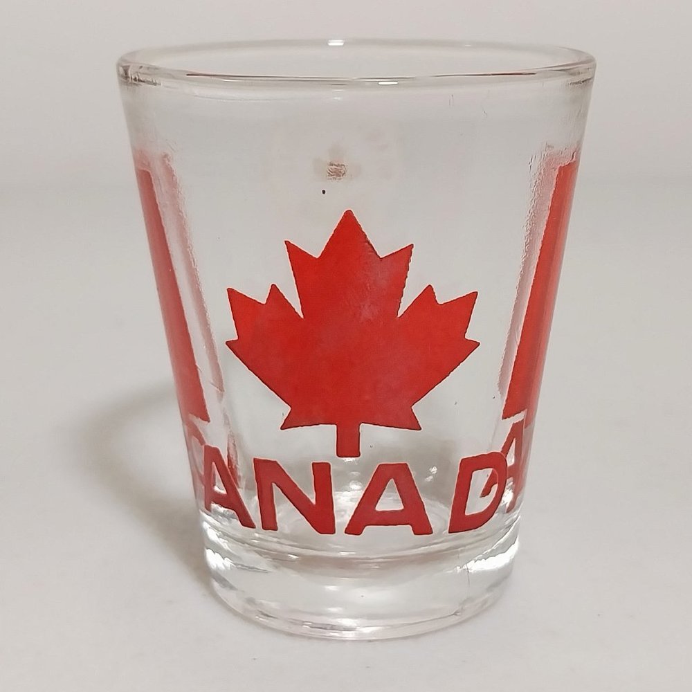 Vintage "Niagara Falls CANADA" Shot Glass RED #S035